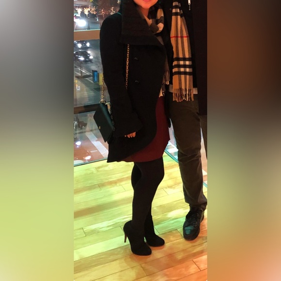 Tory Burch Leather Chain-Link Crossbody Bag - Picture 2 of 16